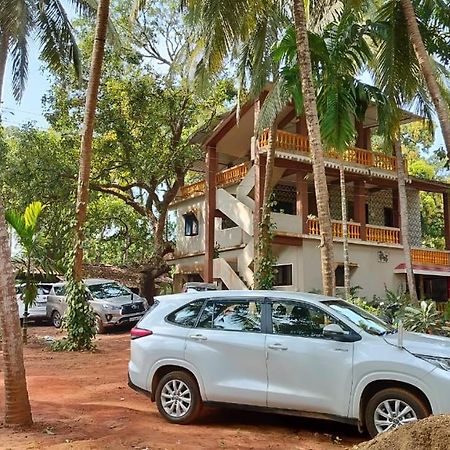 Sneh Beach Homestay - Wayangani Vengurla Luaran gambar